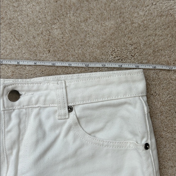 Forever 21 White Jean Short - lace details - Picture 6 of 12
